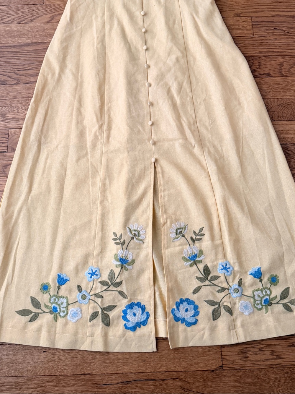 Yellow Button-Front Floral Hem Dress - Picture 2 of 7